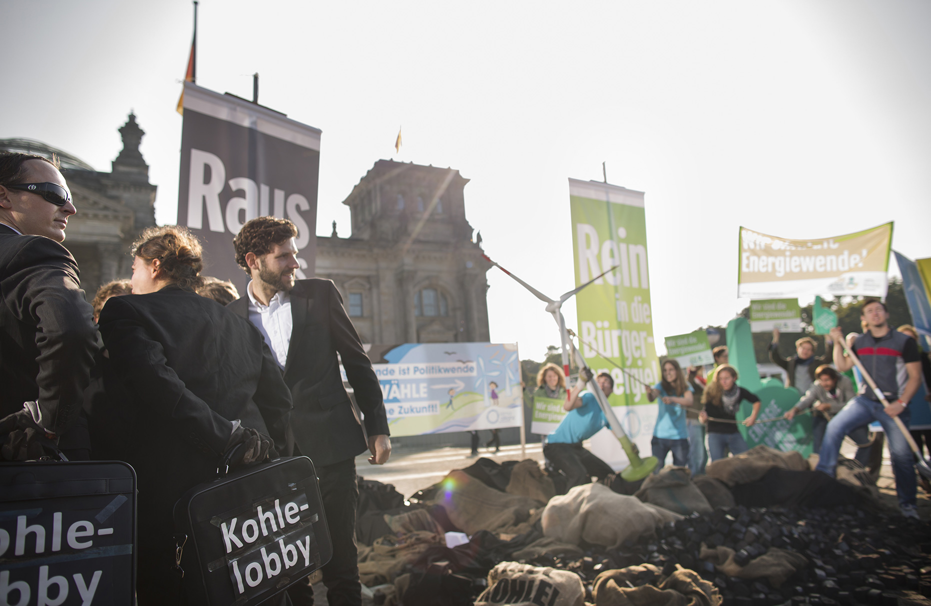 © Dirk Mathesius, Avaaz.org politican performance at Reichstag, Berlin