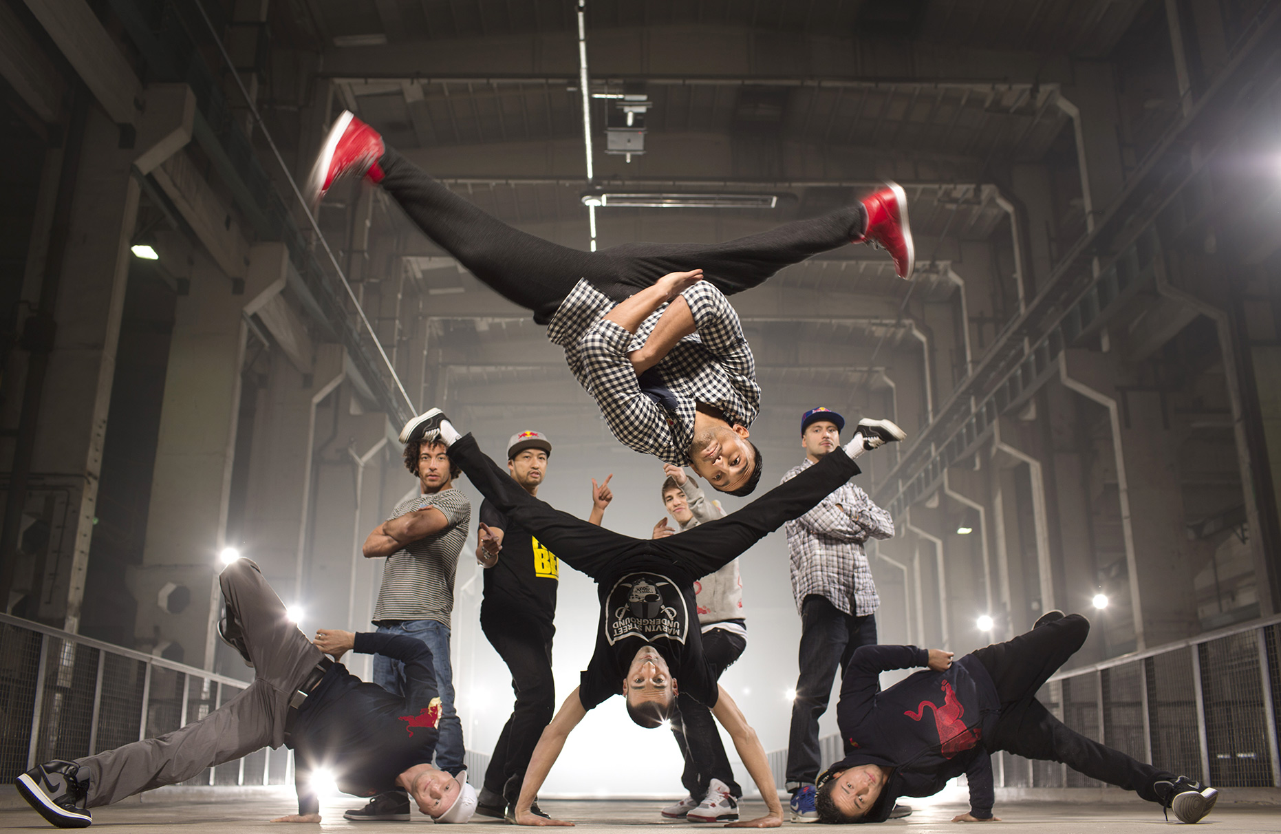 © Dirk Mathesius, Benny & Gengis from Flying Steps Crew, during Flying Illusion Tour, client Red Bull, Berlin